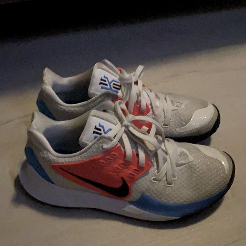 Nike Kyrie’s 2 blue hero